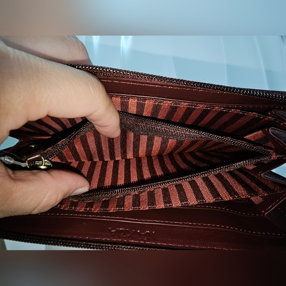 Polynesian Tattoo Leather Zip Wallet - Picture 9 of 11